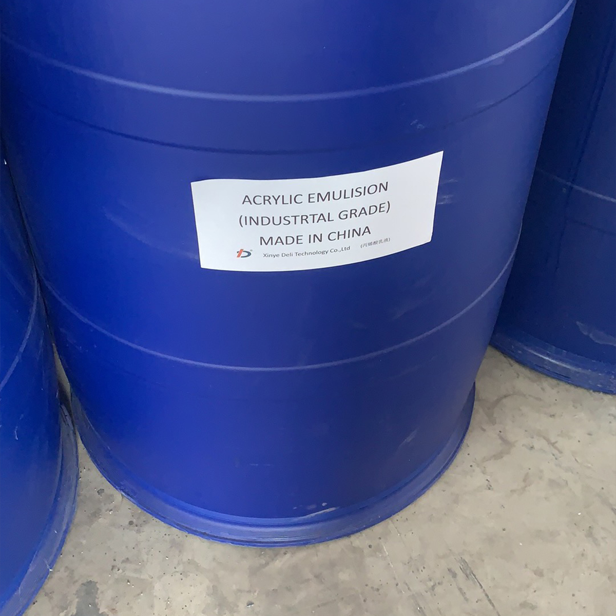 Acrylic Emulsion for Labeling Adhesives in blue drum packaging